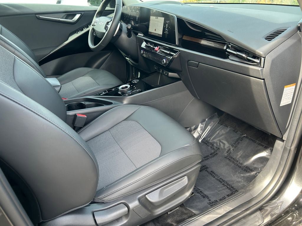 Used 2025 Kia Niro Wind FWD image 27