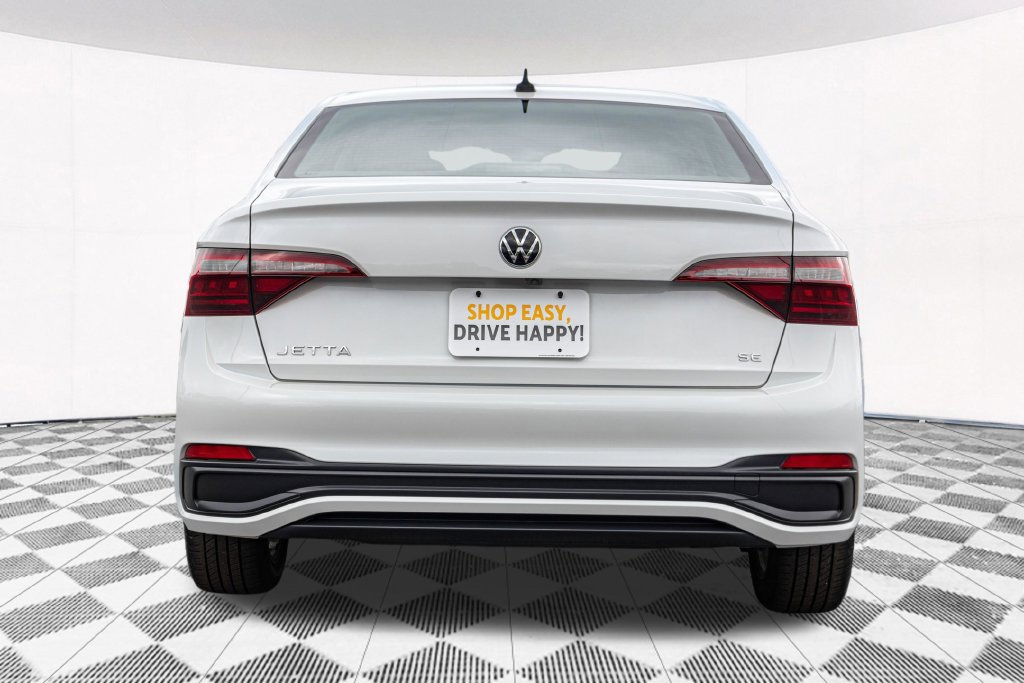 Certified 2023 Volkswagen Jetta SE w/ Panoramic Sunroof Package FWD image 9