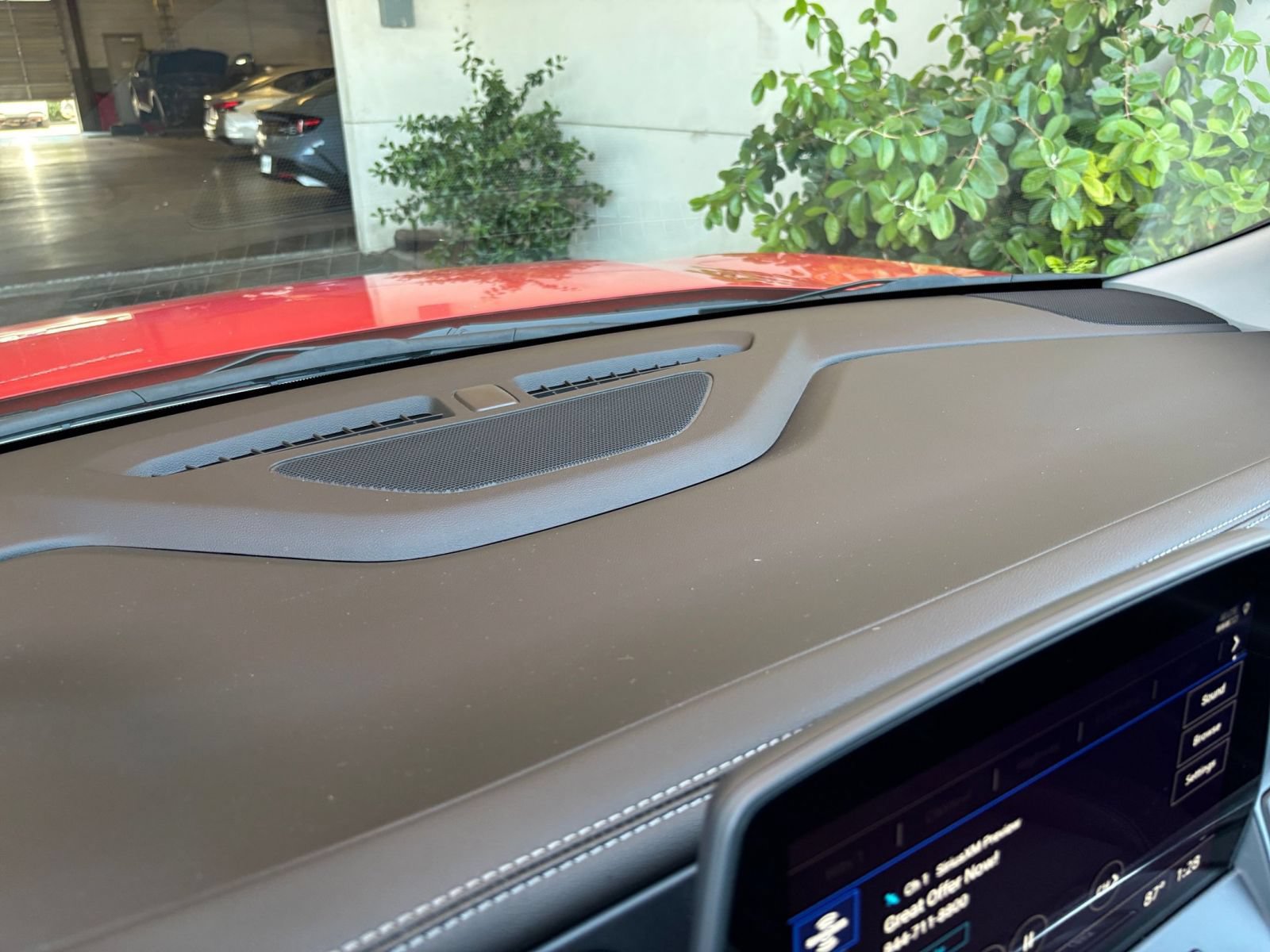 Used 2025 Chevrolet Blazer LT FWD image 17