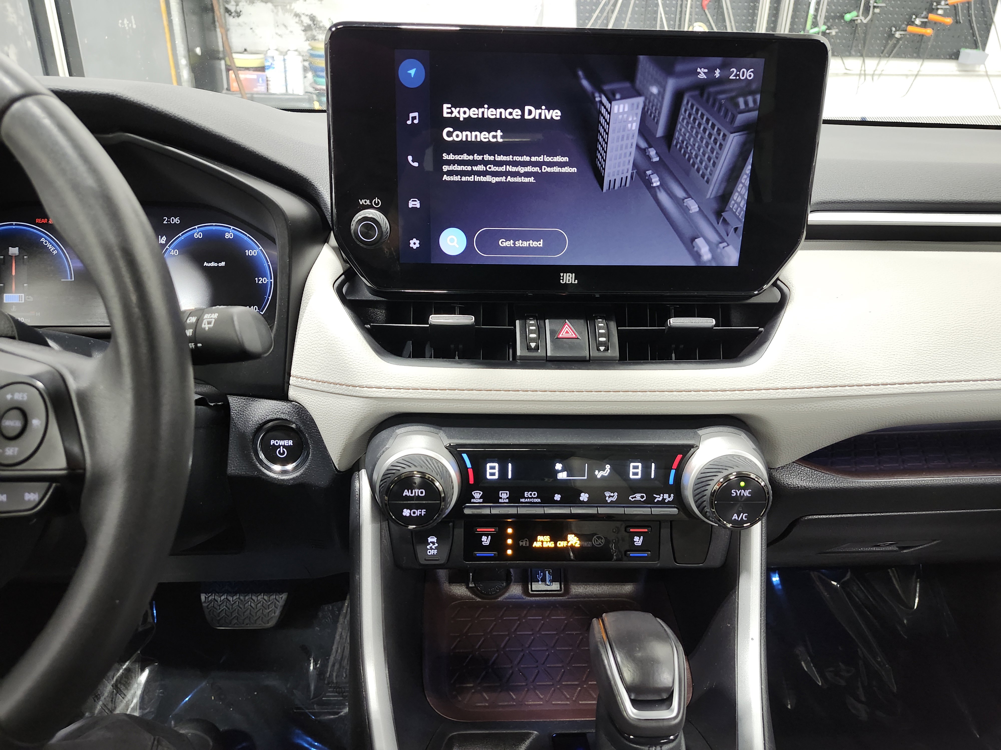 Used 2023 Toyota RAV4 Limited image 32