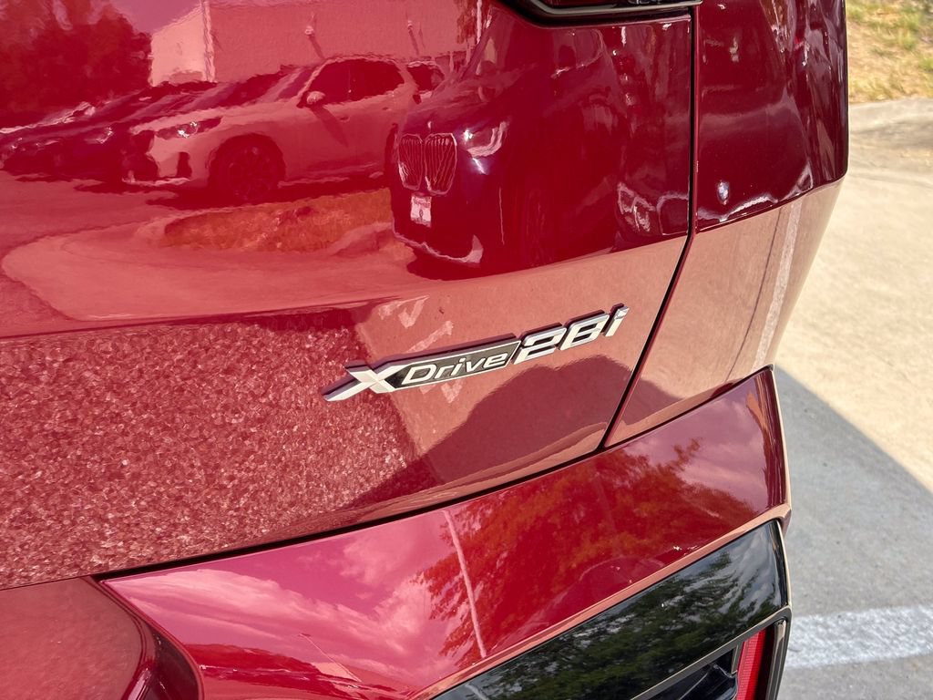 New 2026 BMW X2 xDrive28i w/ Technology Package AWD/4WD image 7