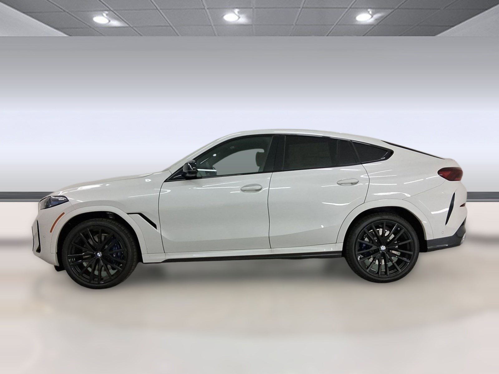 New 2026 BMW X6 M60i image 2