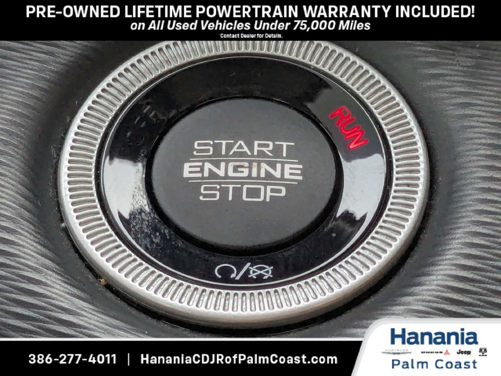 Used 2023 Jeep Grand Cherokee Laredo RWD image 29