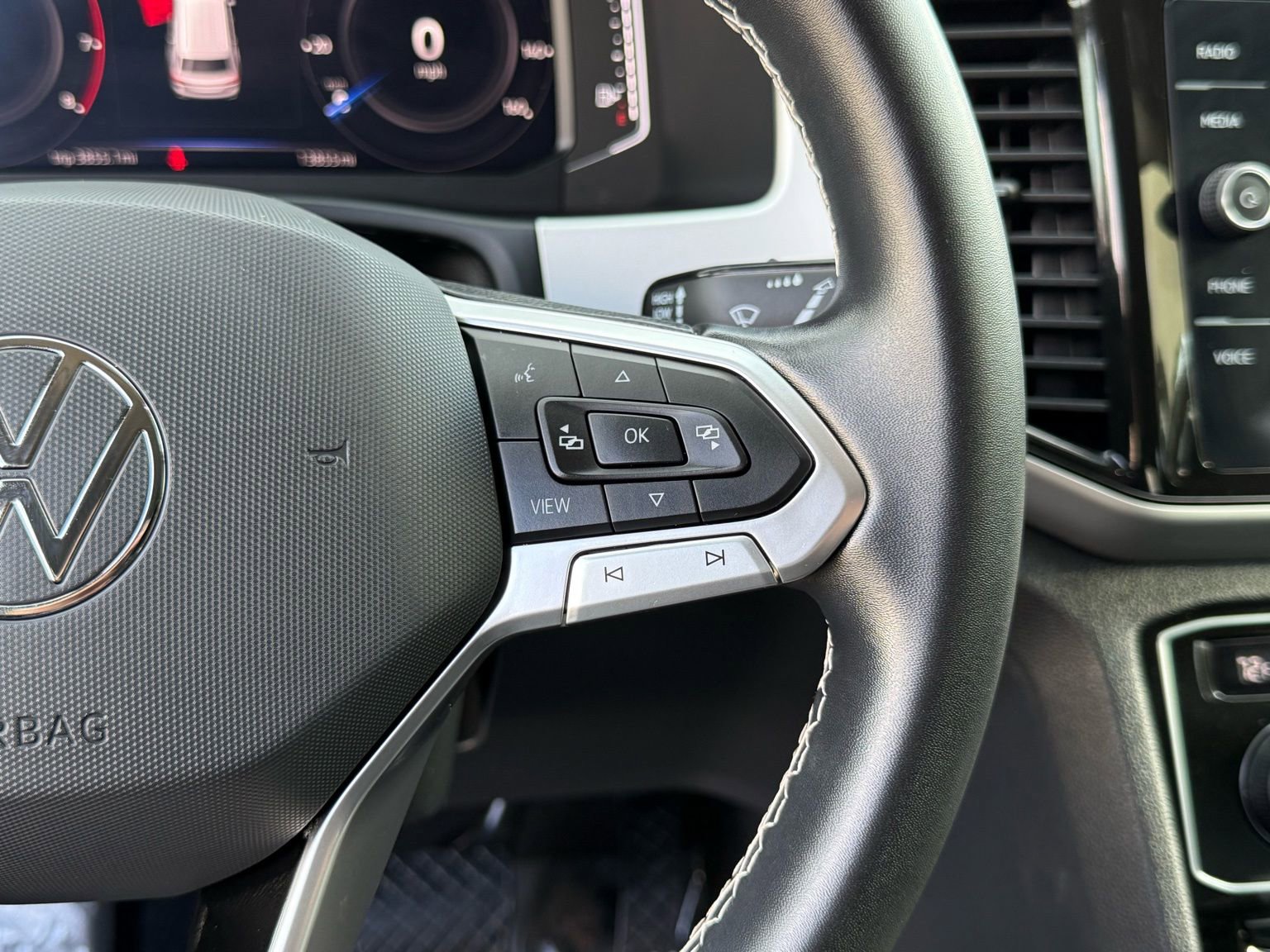 Used 2023 Volkswagen Atlas SE w/ Black Wheel Package image 26