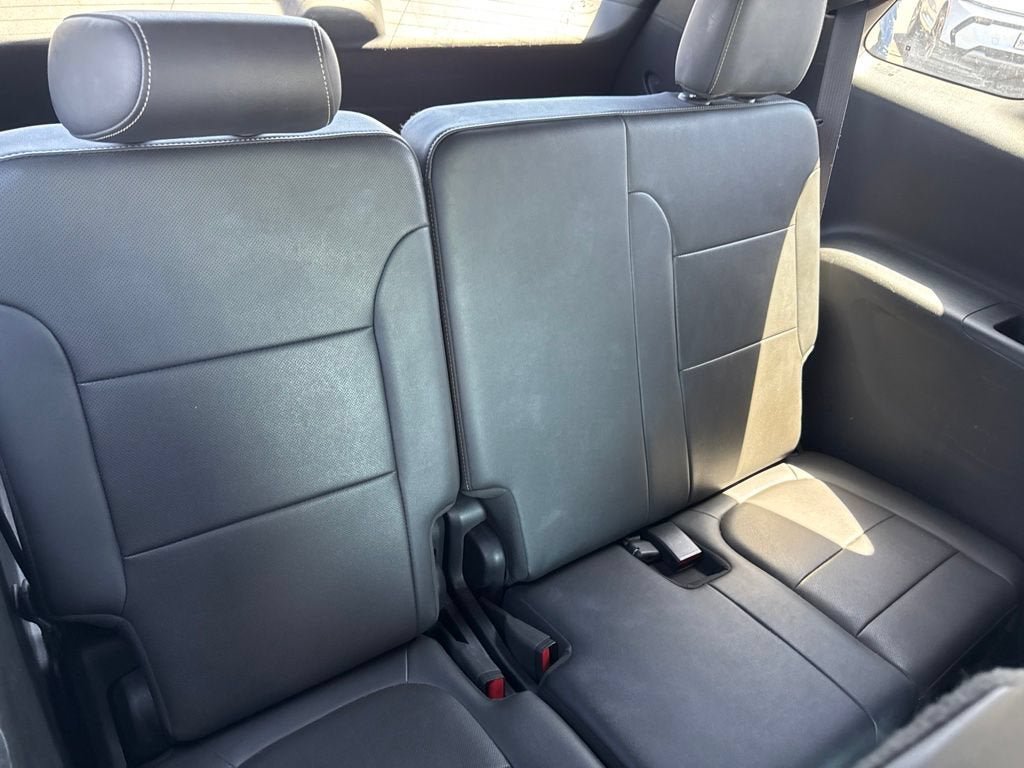 Used 2023 Chevrolet Traverse Premier AWD/4WD image 11