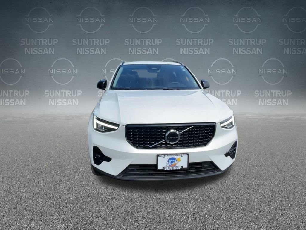 Used 2023 Volvo XC40 B5 Plus w/ Protection Package Premier image 57