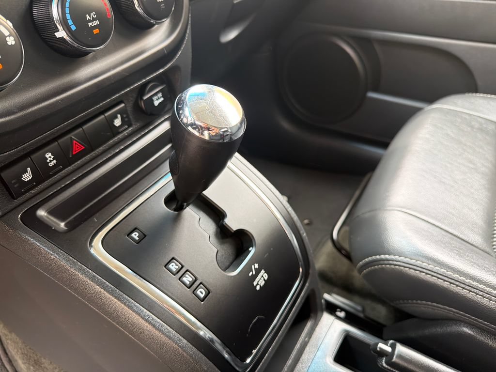 Used 2016 Jeep Patriot Sport w/ Power Value Group AWD/4WD image 16