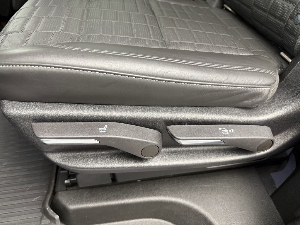 Used 2022 Cadillac Escalade Sport Platinum image 46