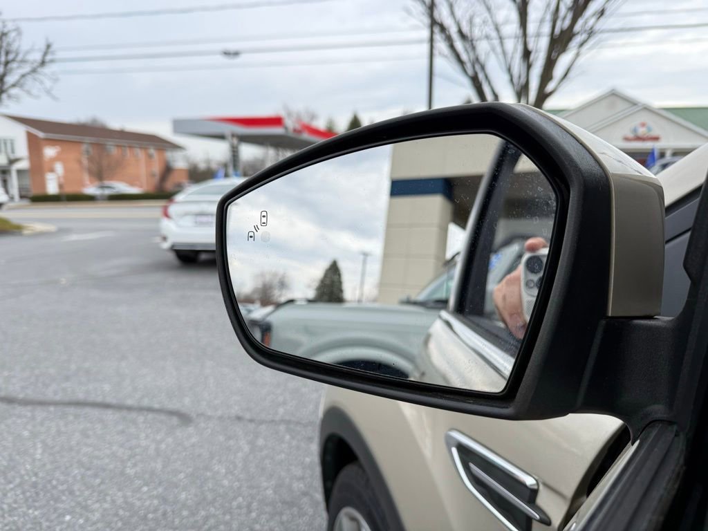 Used 2017 Ford Escape Titanium w/ Equipment Group 301A image 13