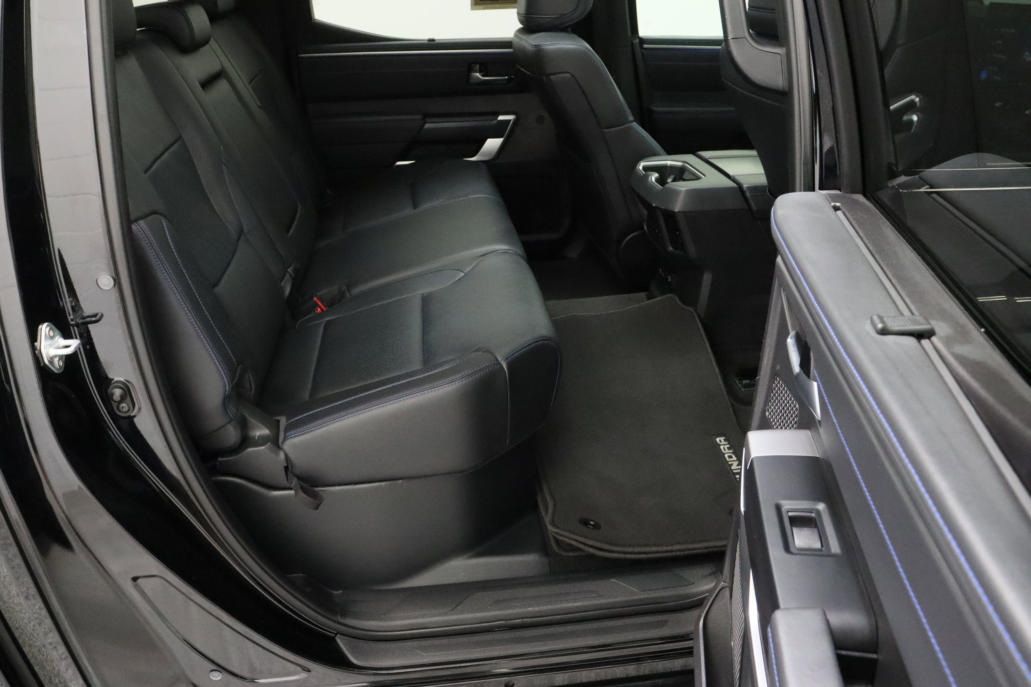 Used 2023 Toyota Tundra Platinum w/ Advanced Package AWD/4WD image 39