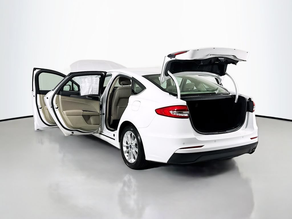 Used 2019 Ford Fusion SE FWD image 21