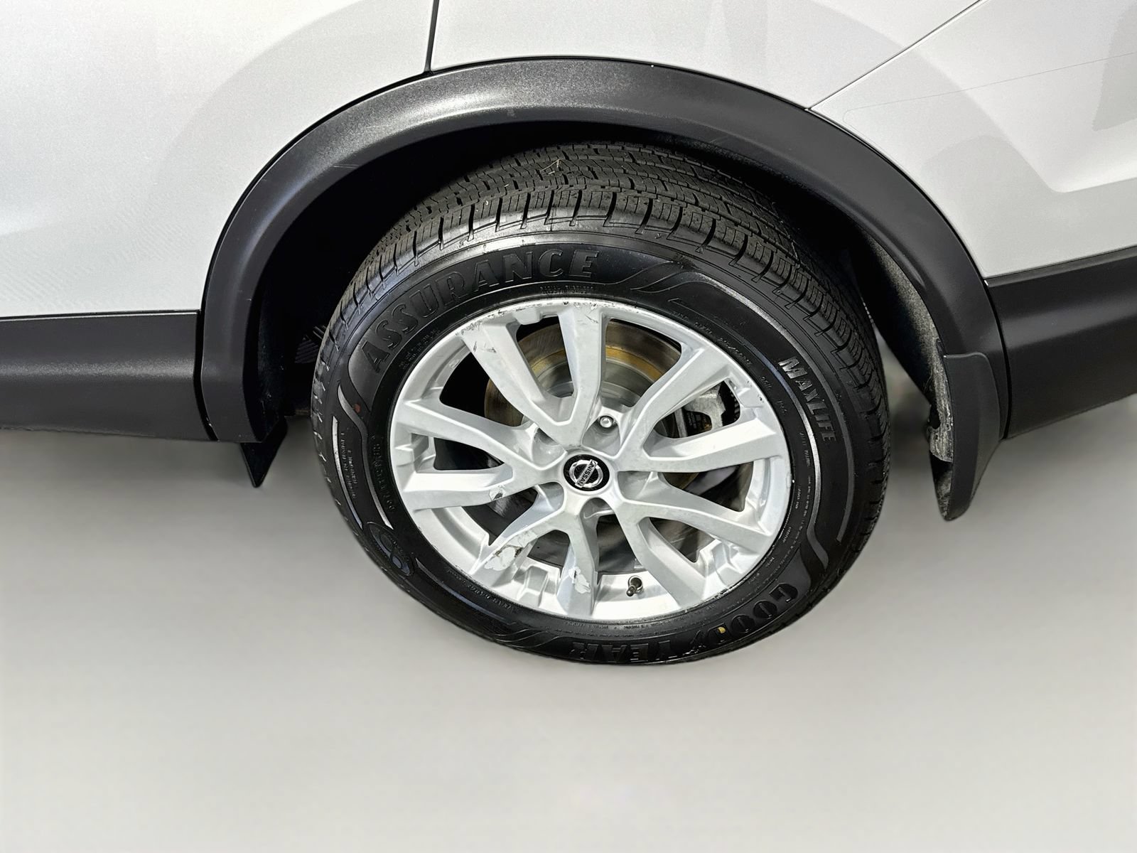 Used 2022 Nissan Rogue Sport SV AWD/4WD image 16