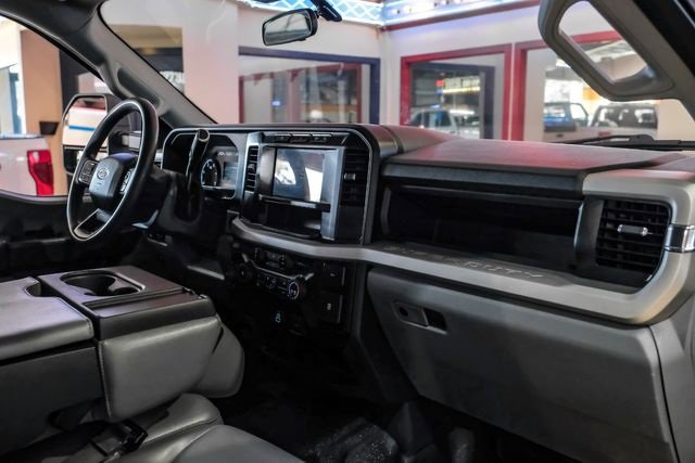 Used 2023 Ford F350 XL w/ FX4 Off-Road Package image 12
