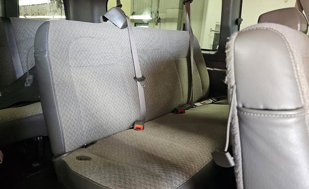 Used 2025 Chevrolet Express 3500 LT w/ LT Preferred Equipment Group RWD image 6