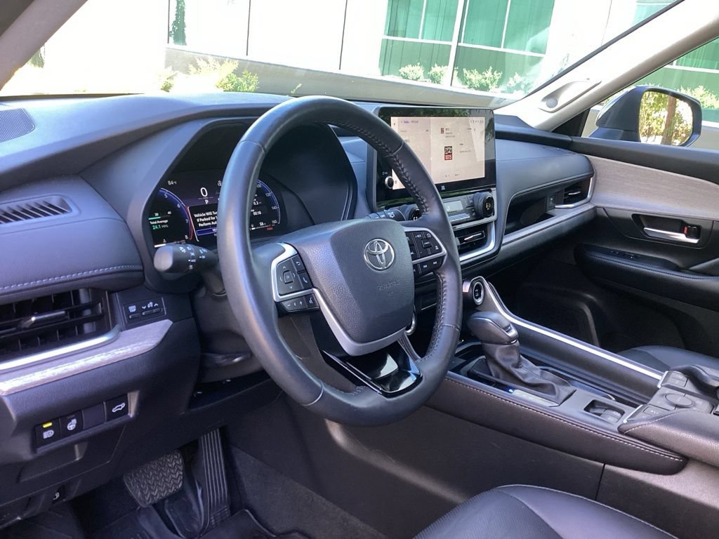 Used 2024 Toyota Grand Highlander AWD image 10