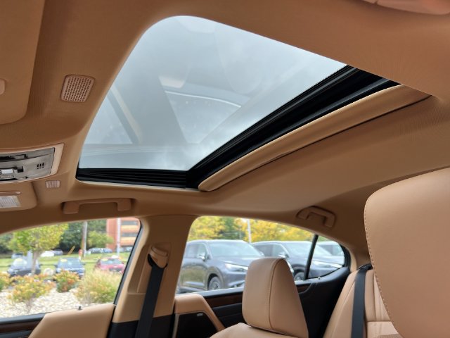 Certified 2025 Lexus ES 300h w/ Luxury Package FWD image 20