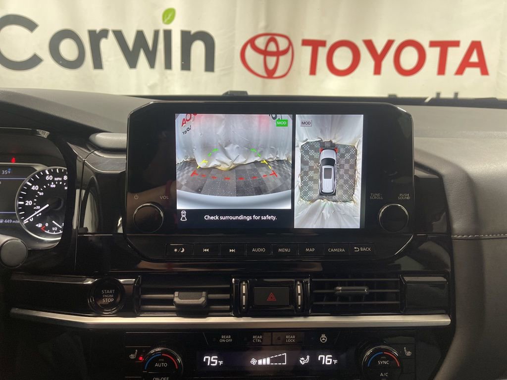 Used 2025 Nissan Pathfinder SL image 26