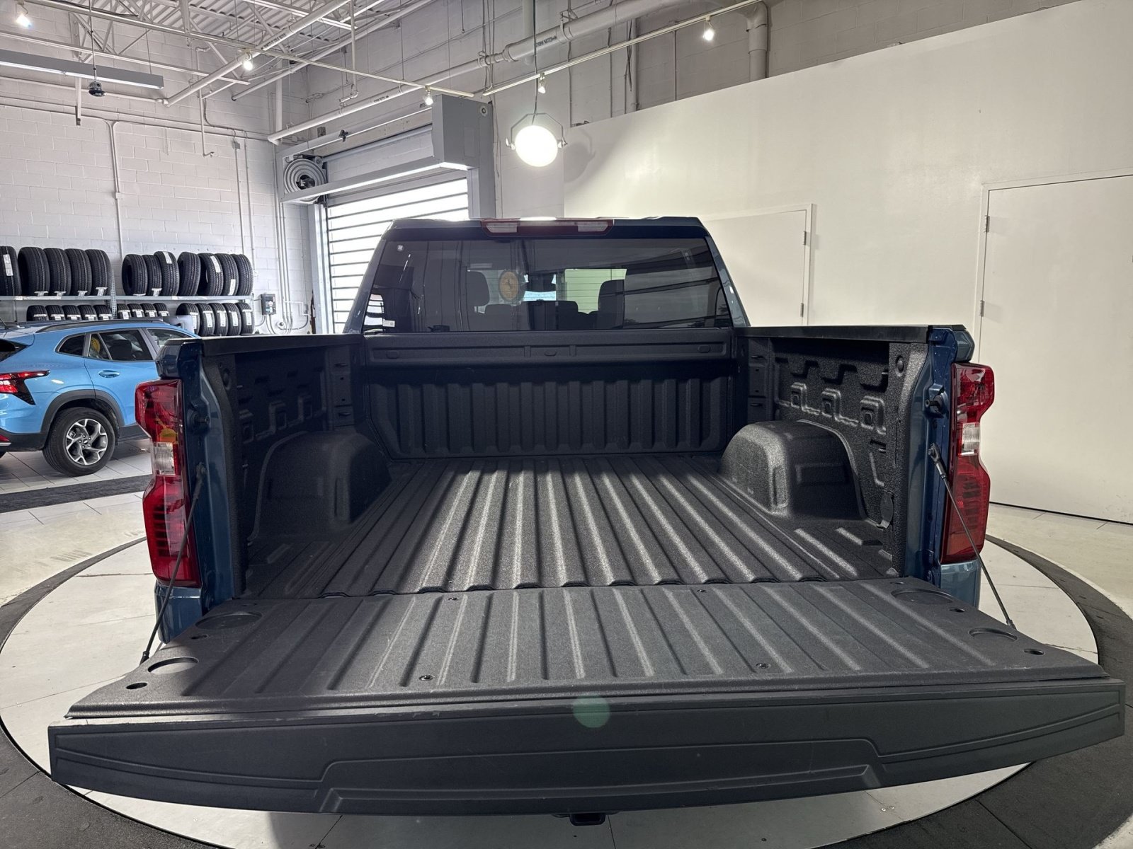 Used 2024 Chevrolet Silverado 1500 Custom w/ LPO, Dark Essentials Package AWD/4WD image 34
