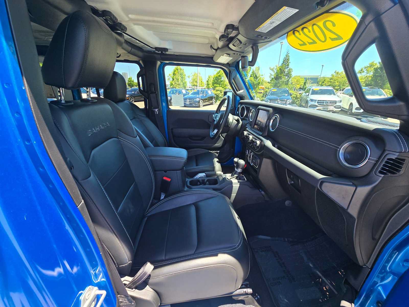 Used 2022 Jeep Wrangler Unlimited Sahara AWD/4WD image 11
