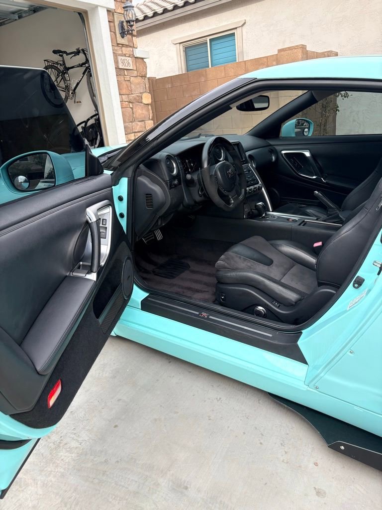 Used 2009 Nissan GT-R Premium image 13