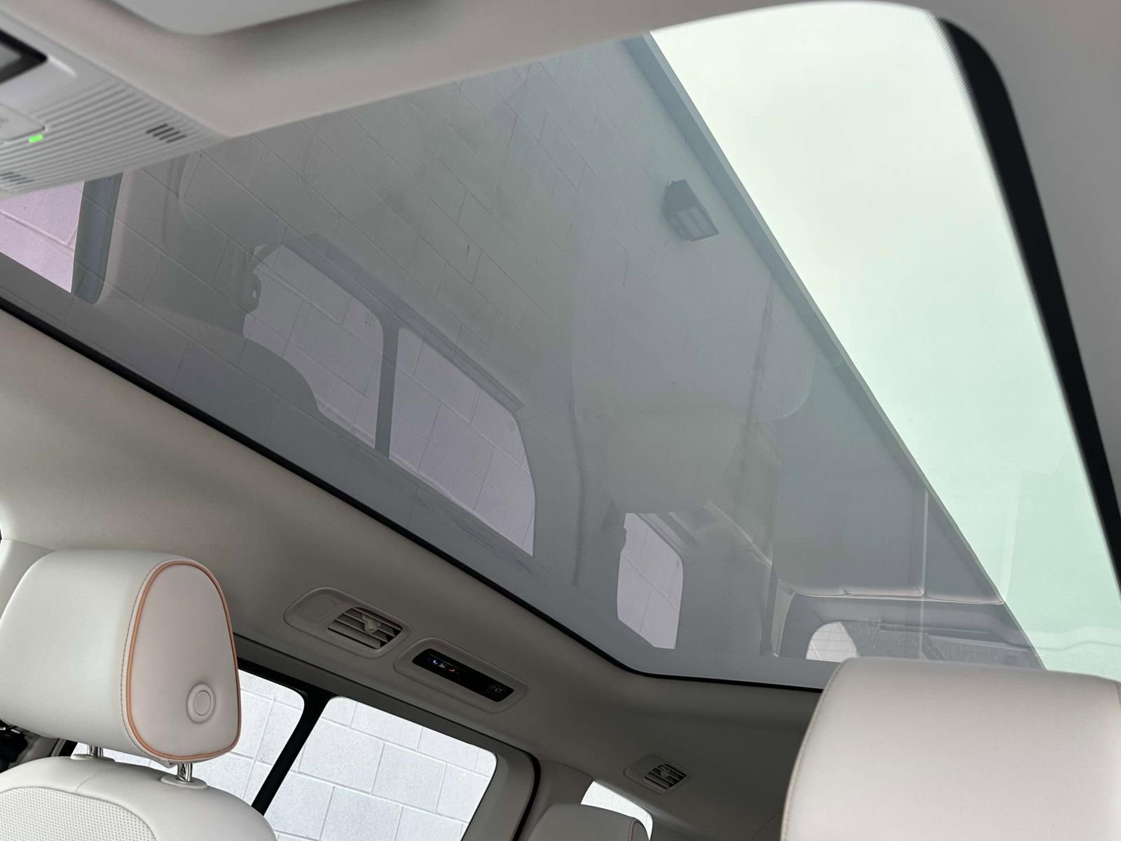 New 2025 Volkswagen ID. Buzz 1st Edition image 9