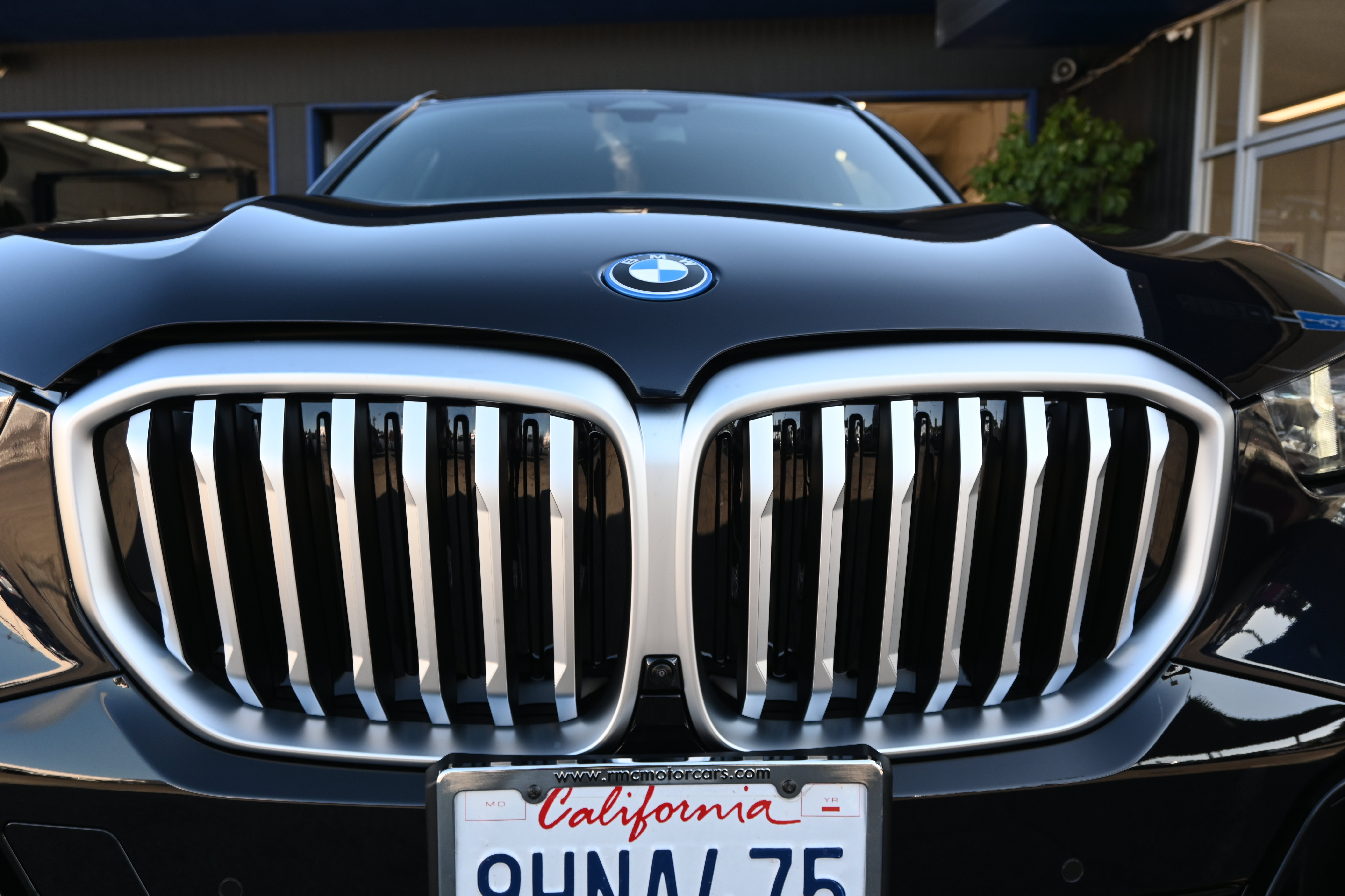 Used 2024 BMW X5 xDrive50e w/ M Sport Package AWD/4WD image 20