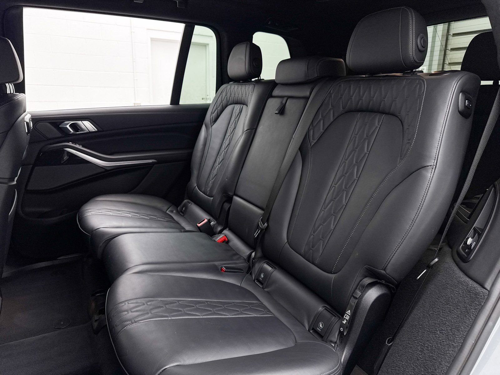 Used 2023 BMW X7 M60i w/ Executive Package AWD/4WD image 34