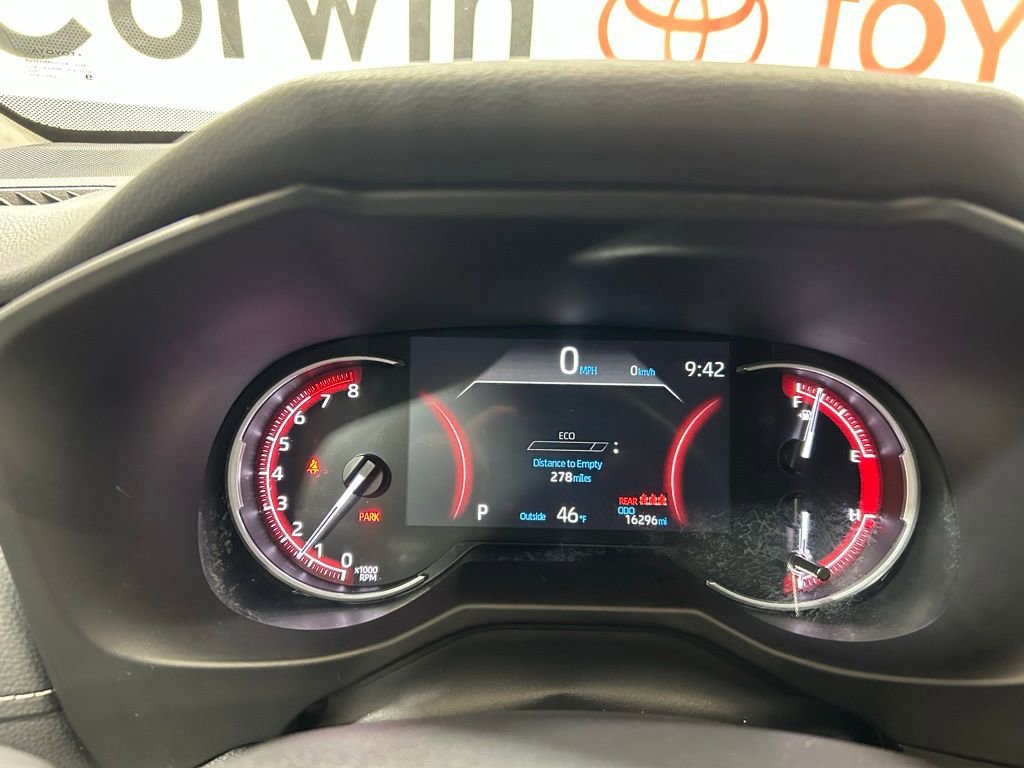 Used 2025 Toyota RAV4 LE image 22