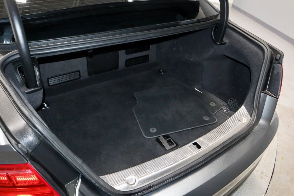 Used 2013 Audi S8 4.0T w/ Driver Assistance Pkg image 13