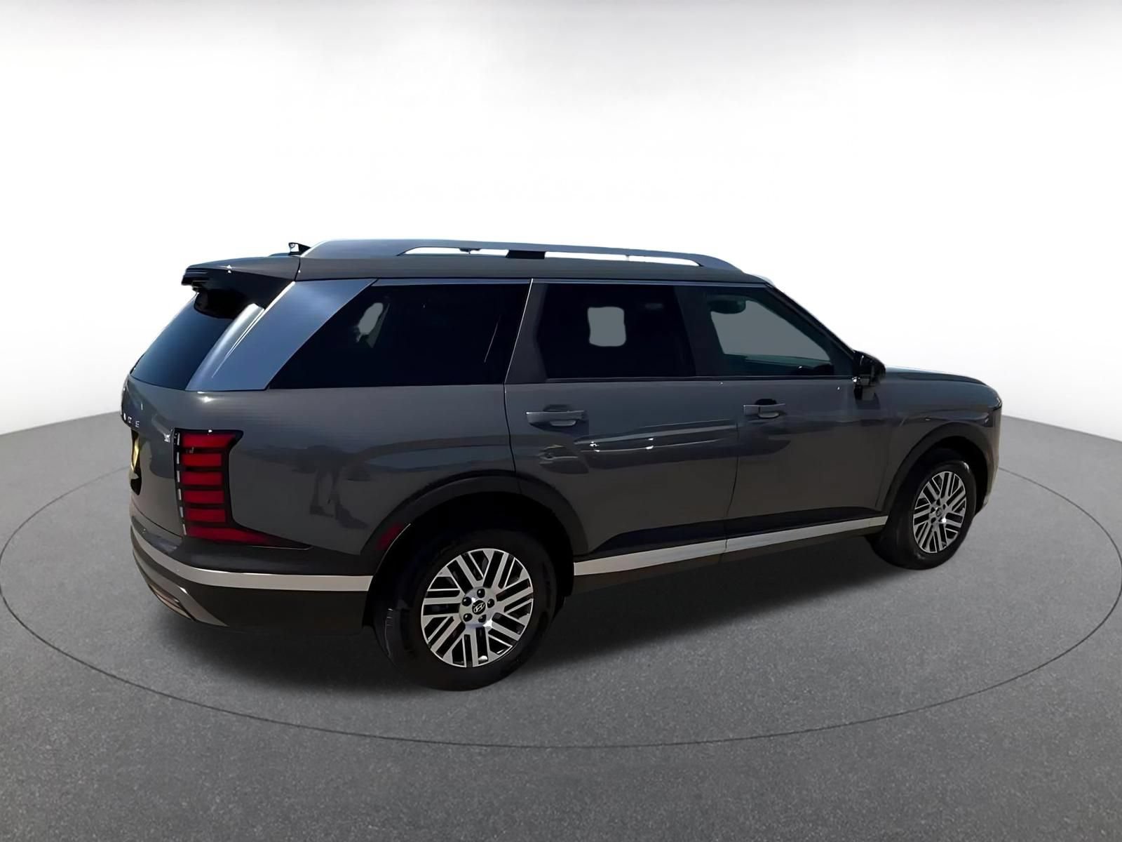 Used 2026 Hyundai Palisade SEL FWD image 13