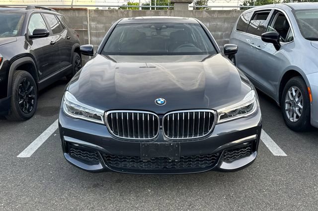Used 2019 BMW 750i RWD image 3