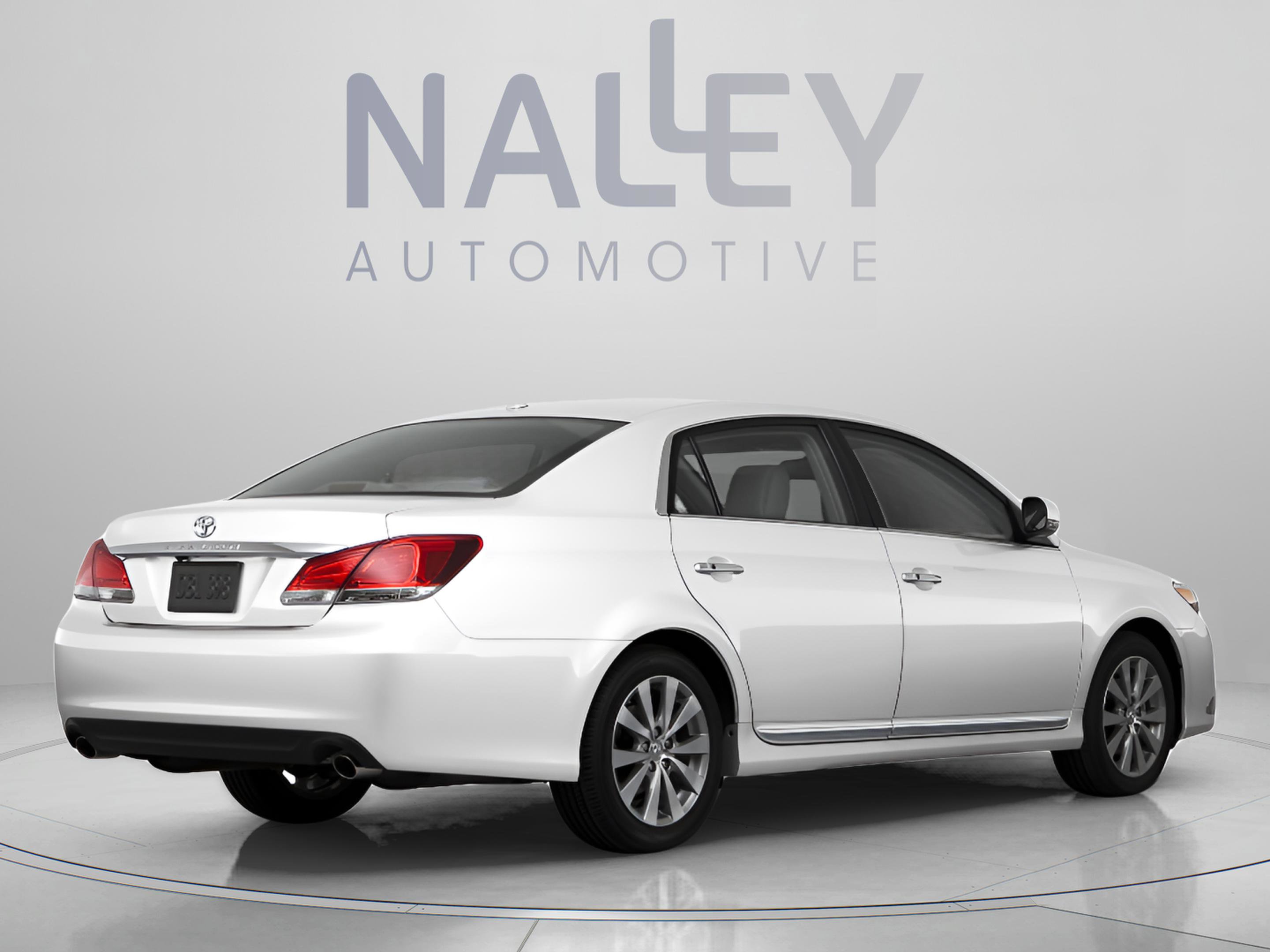 Used 2011 Toyota Avalon Limited FWD image 3
