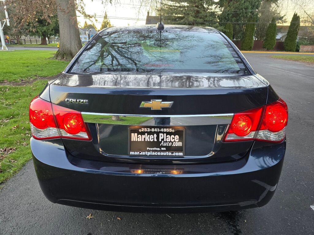 Used 2016 Chevrolet Cruze LS image 5