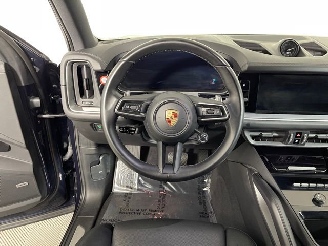 Used 2024 Porsche Cayenne image 38