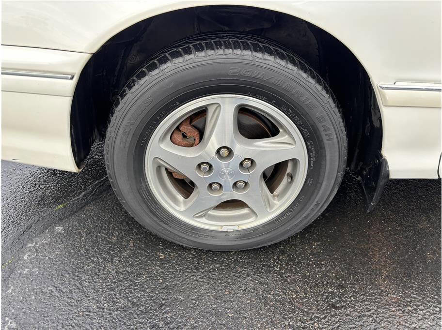 Used 1999 Toyota Avalon XLS FWD image 18