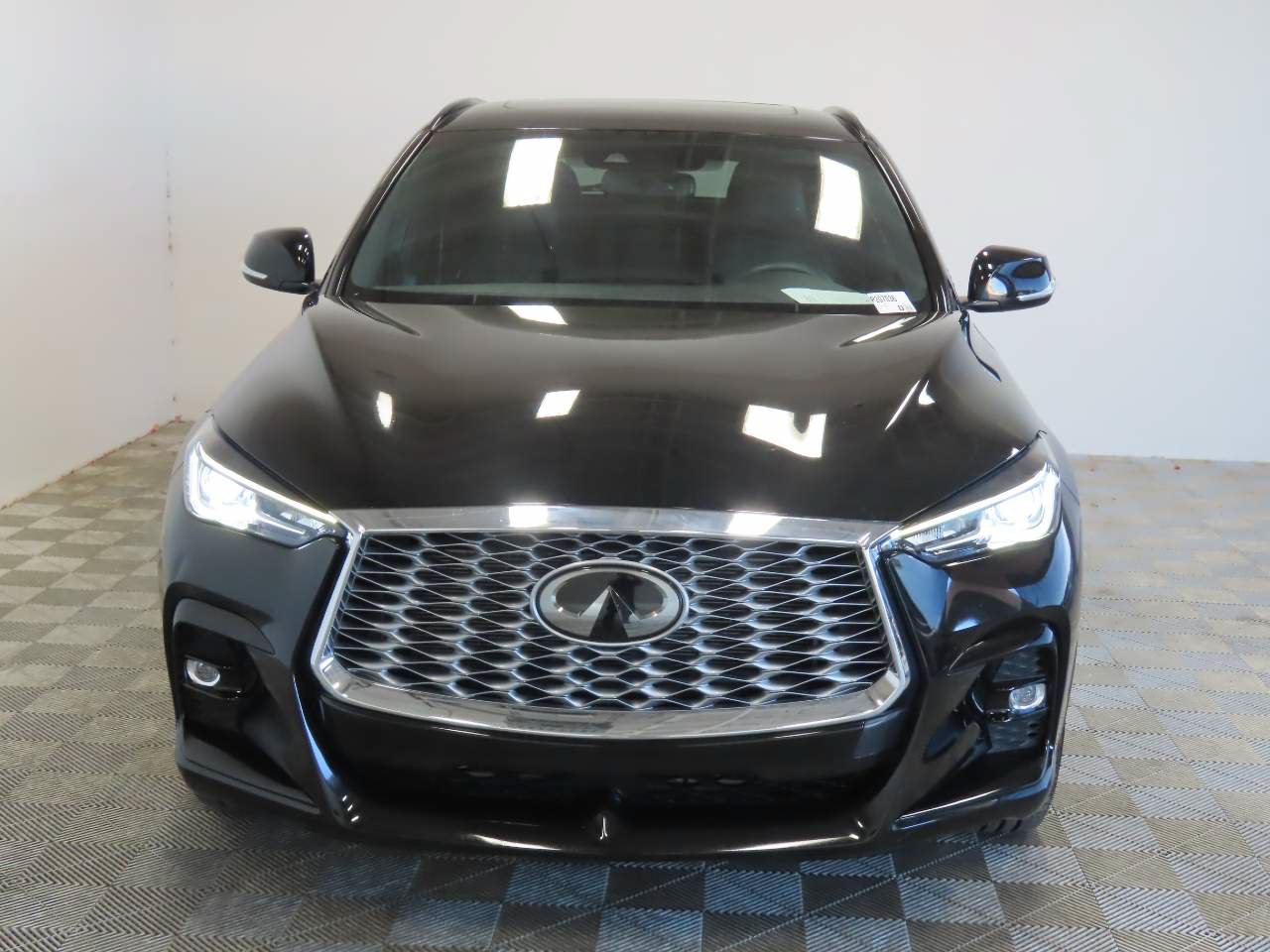 Used 2023 INFINITI QX55 Luxe w/ Cargo Package AWD/4WD image 2