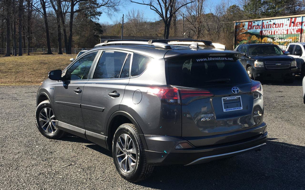Used 2016 Toyota RAV4 XLE AWD/4WD image 3