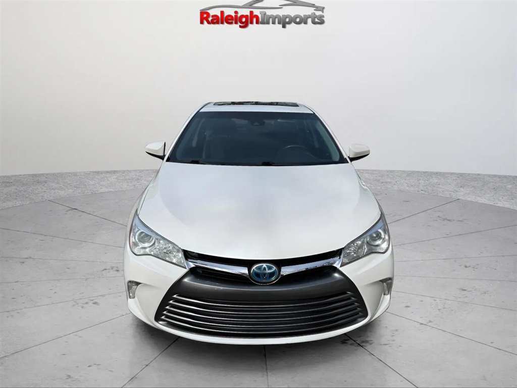 Used 2016 Toyota Camry XLE w/ Moonroof Package FWD image 3