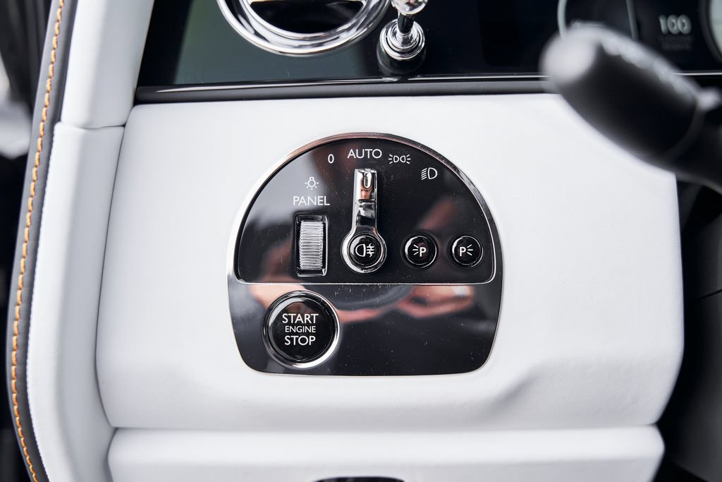 Used 2026 Rolls-Royce Cullinan AWD/4WD image 61