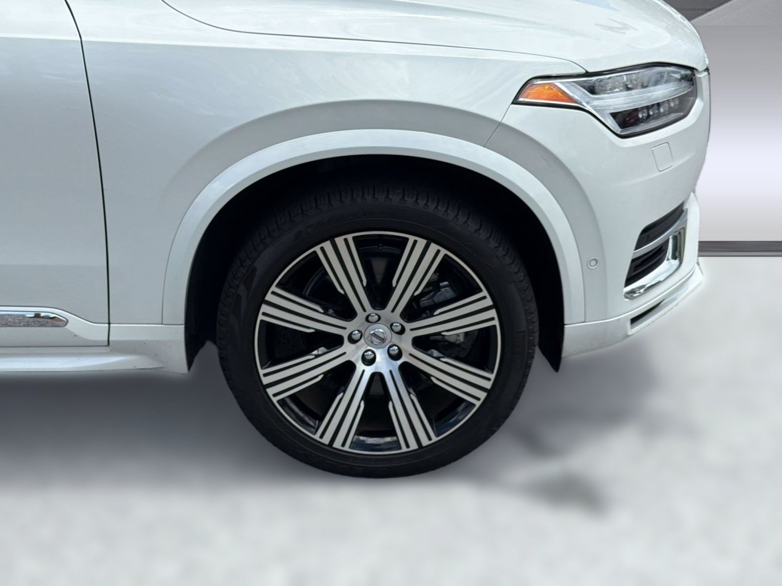 Certified 2024 Volvo XC90 T8 Ultimate w/ Protection Package Premier AWD/4WD image 12