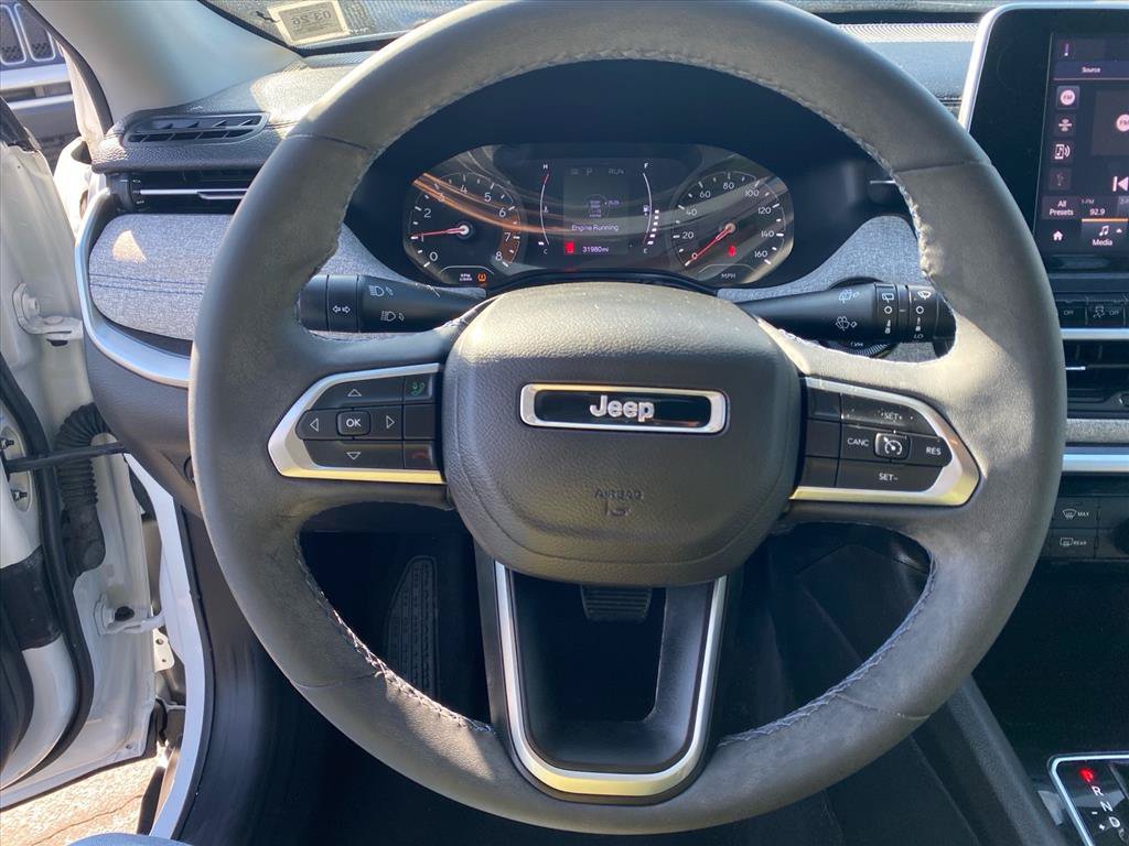 Used 2022 Jeep Compass Latitude AWD/4WD image 10