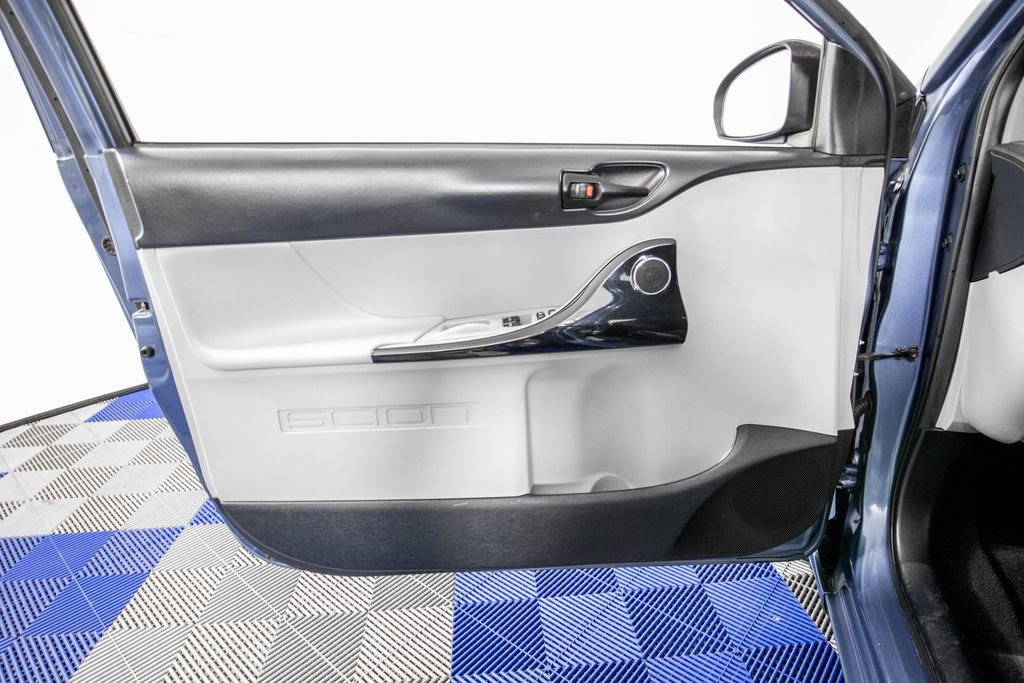 Used 2014 Scion iQ FWD image 10