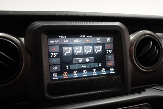 Used 2021 Jeep Gladiator Willys image 24