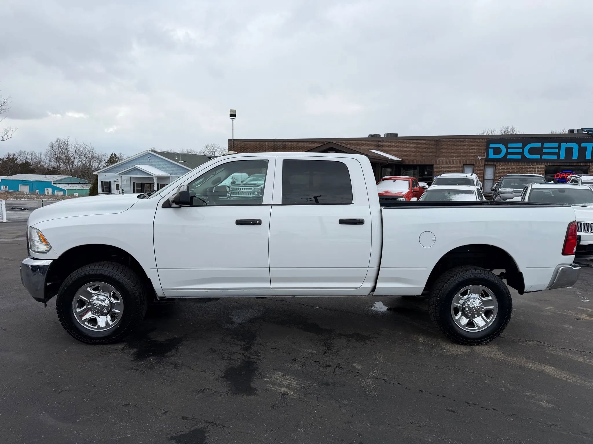 Used 2017 RAM 3500 Tradesman w/ Chrome Appearance Group image 4