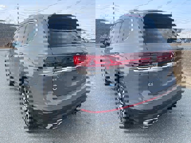 New 2026 Volkswagen Atlas SEL image 2