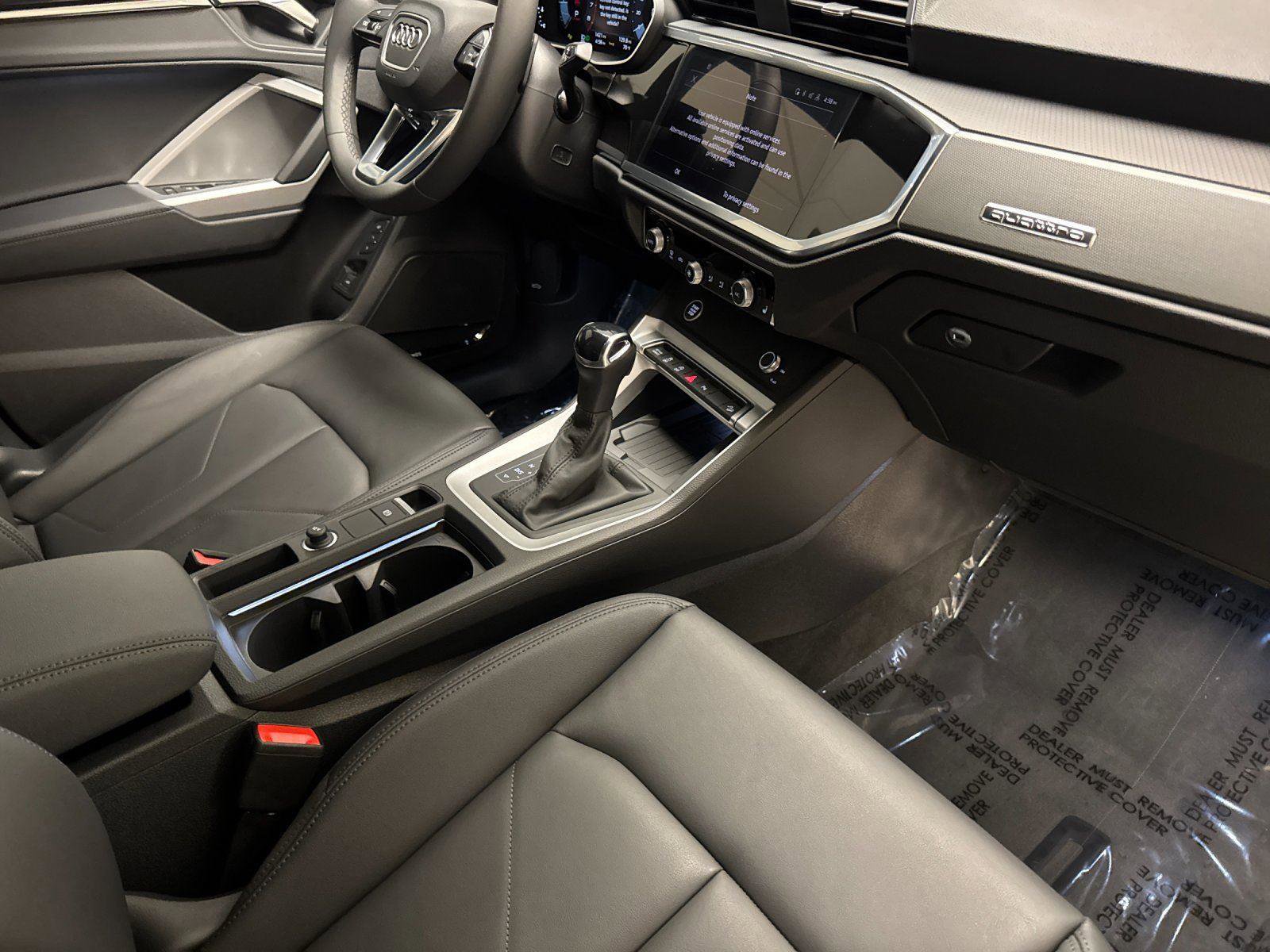 Certified 2025 Audi Q3 2.0T Premium w/ Convenience Plus Package image 16