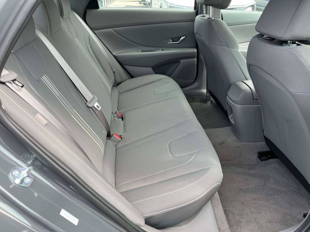 Used 2026 Hyundai Elantra Sport w/ Cargo Package FWD image 8
