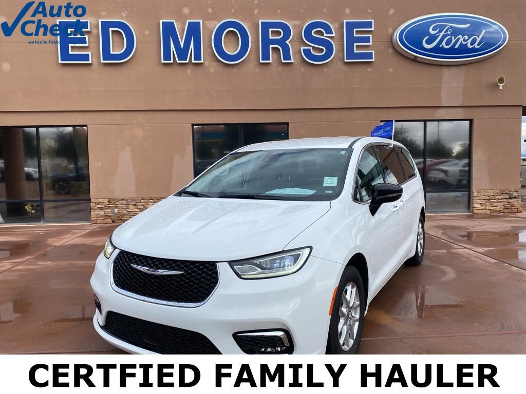 Used 2024 Chrysler Pacifica Touring-L