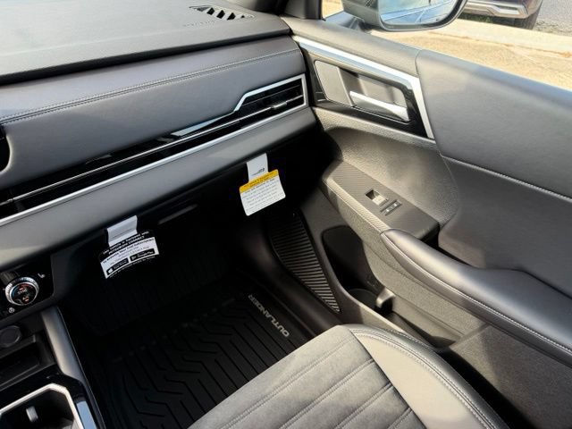 New 2026 Mitsubishi Outlander LE FWD image 19