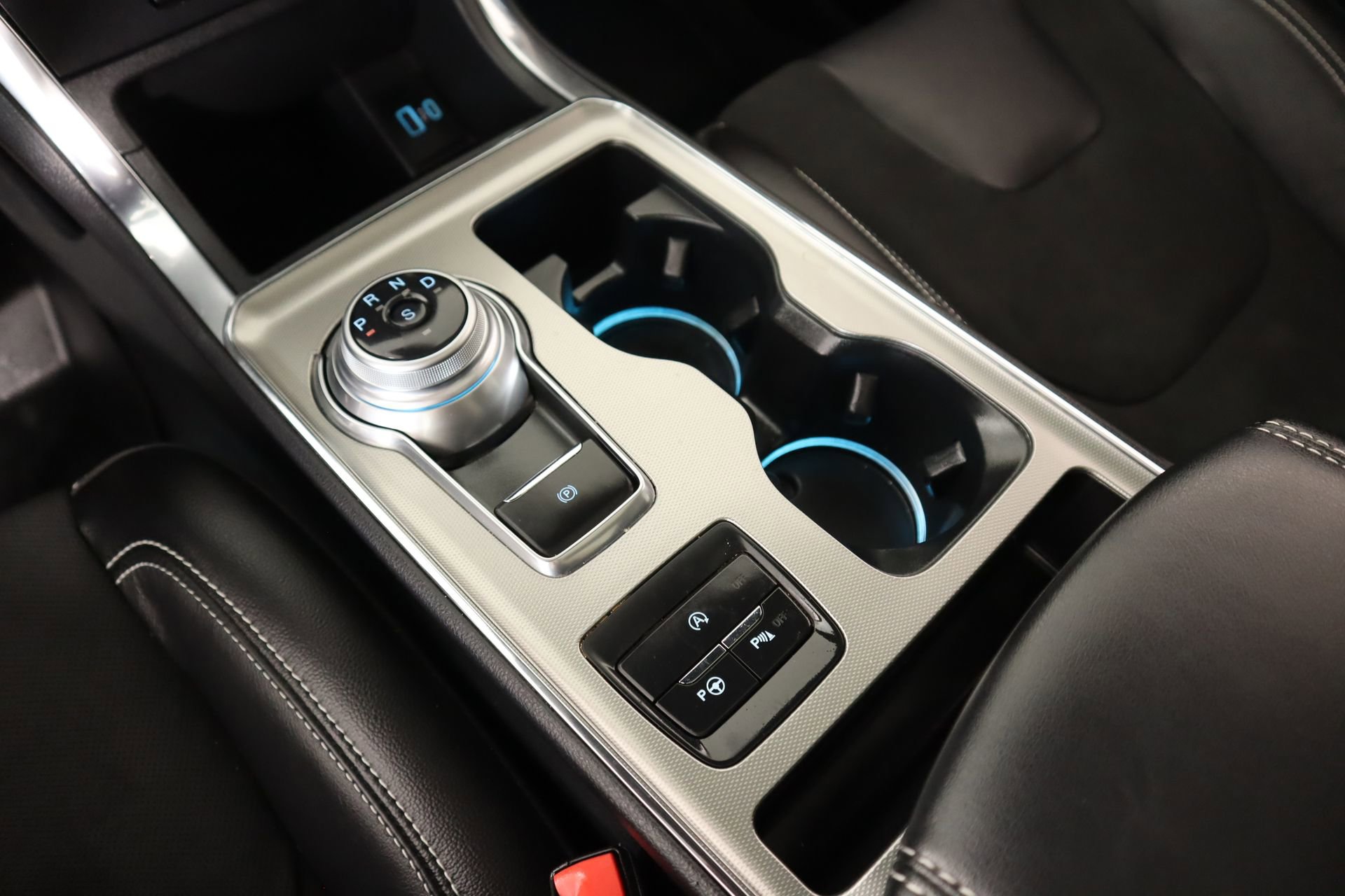 Used 2024 Ford Edge ST w/ Equipment Group 401A image 8